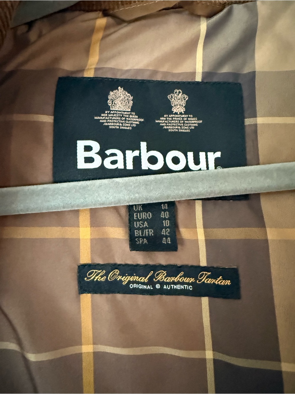 Barbour Quilted Lightweight Jacket in Brown with Corduroy Collar - Picture 2 of 5